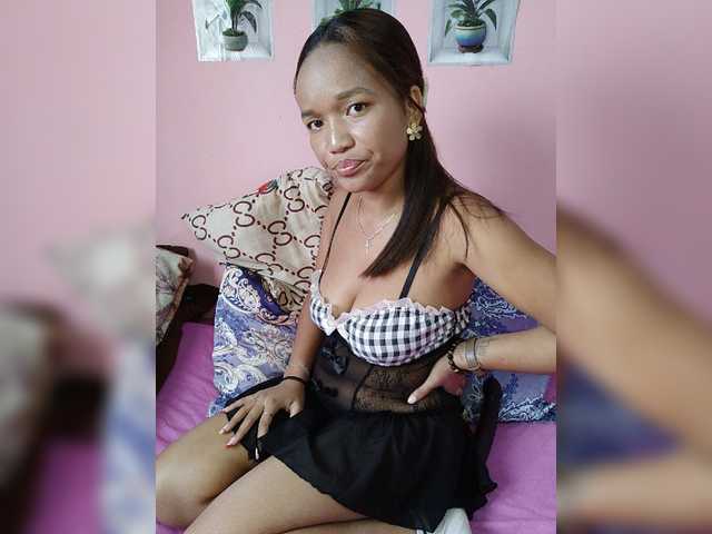 Vaninah live cam on BongaCams