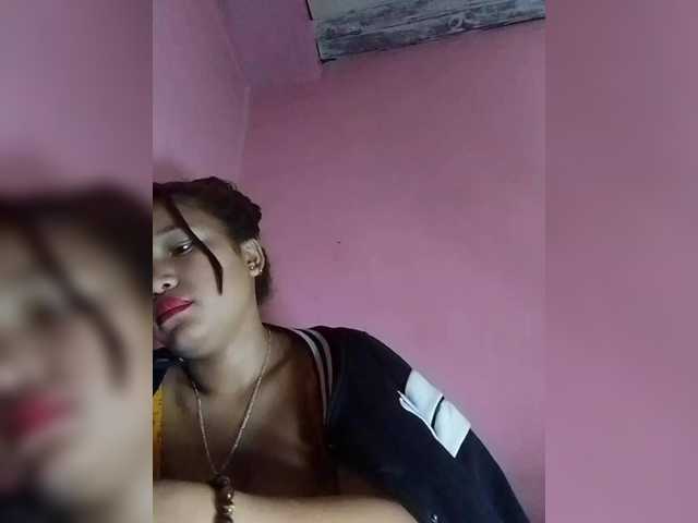 Vaninah live cam on BongaCams