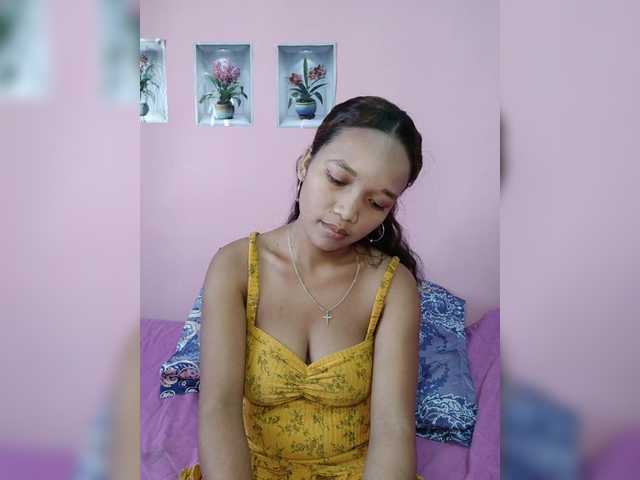 Vaninah live cam on BongaCams