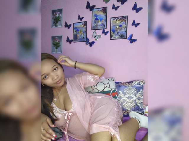 Vaninah live cam on BongaCams