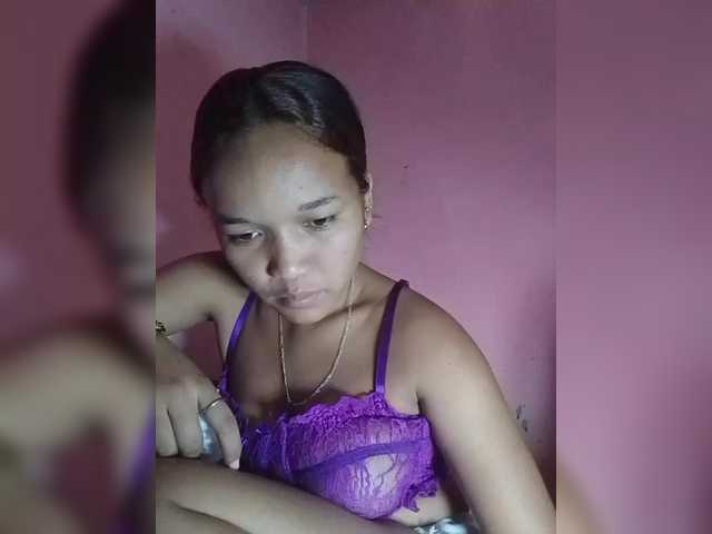 Vaninah live cam on BongaCams