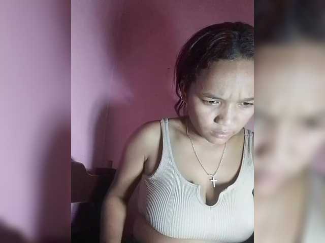 Vaninah live cam on BongaCams