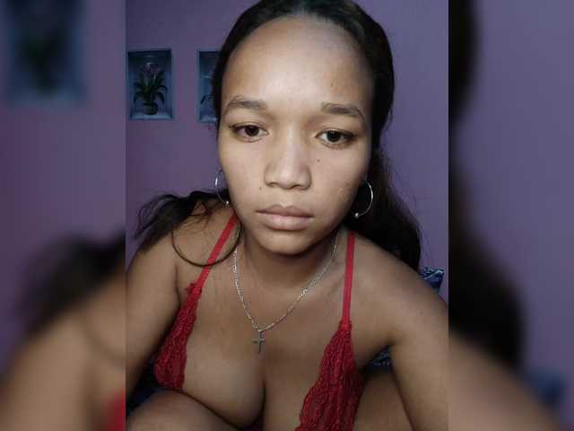 Vaninah live cam on BongaCams