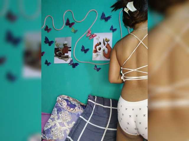 Vaninah live cam on BongaCams