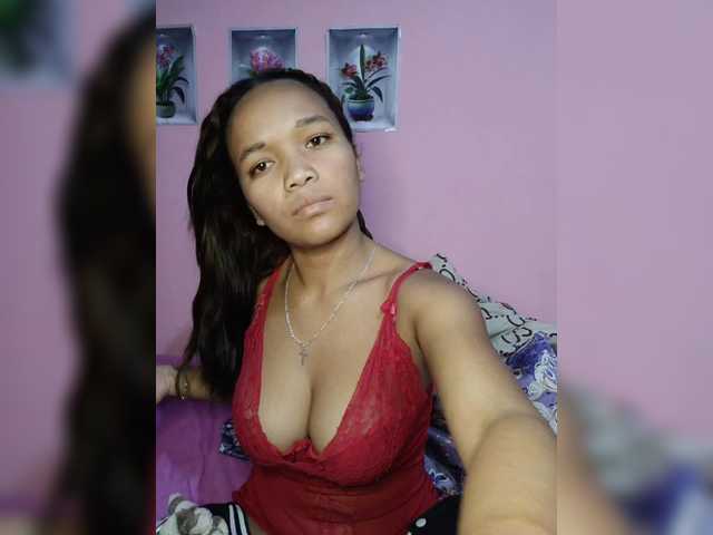 Vaninah live cam on BongaCams