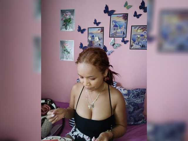 Vaninah live cam on BongaCams