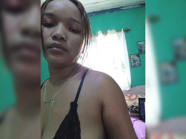 Valentina22 live cam on BongaCams