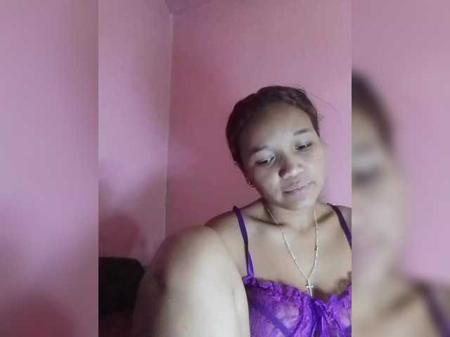 Vaninah live cam on BongaCams