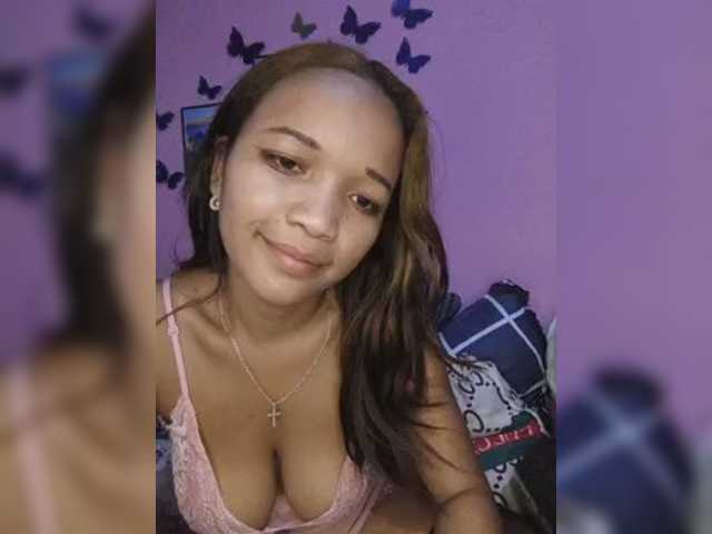 Vaninah live cam on BongaCams