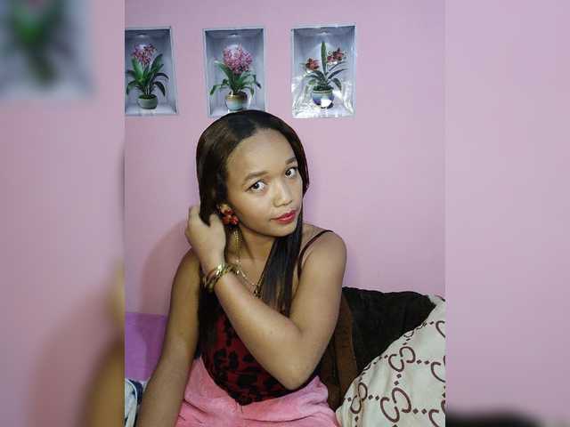 Vaninah live cam on BongaCams