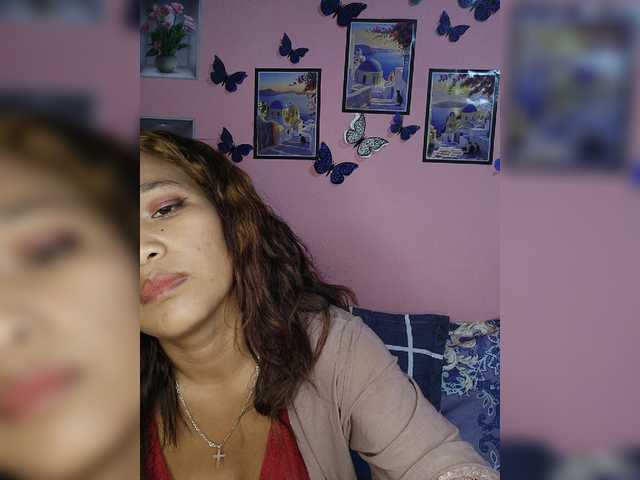 Vaninah live cam on BongaCams