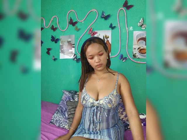 Vaninah live cam on BongaCams