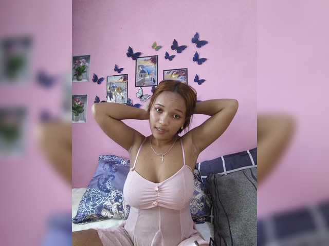 Vaninah live cam on BongaCams