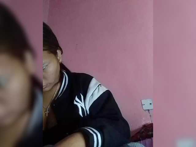 Vaninah live cam on BongaCams