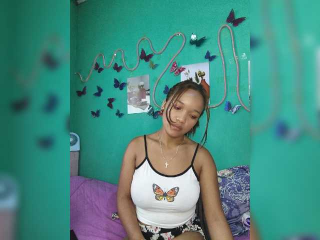 Vaninah live cam on BongaCams