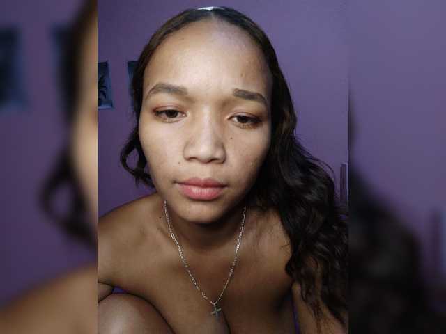 Vaninah live cam on BongaCams