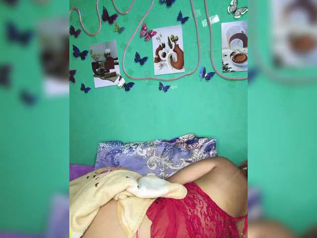 Vaninah live cam on BongaCams