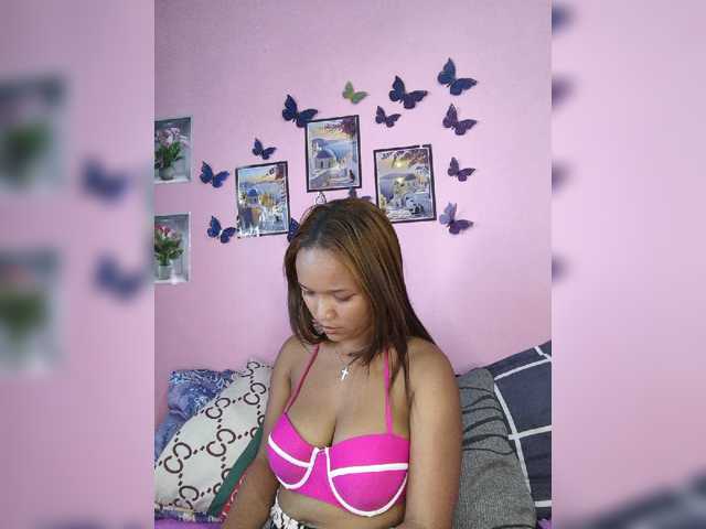 Vaninah live cam on BongaCams