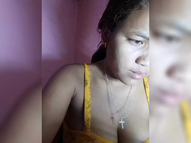 Vaninah live cam on BongaCams