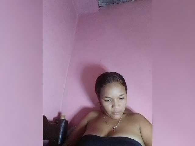 Vaninah live cam on BongaCams