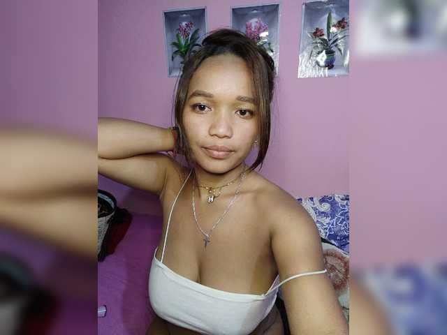 Vaninah live cam on BongaCams