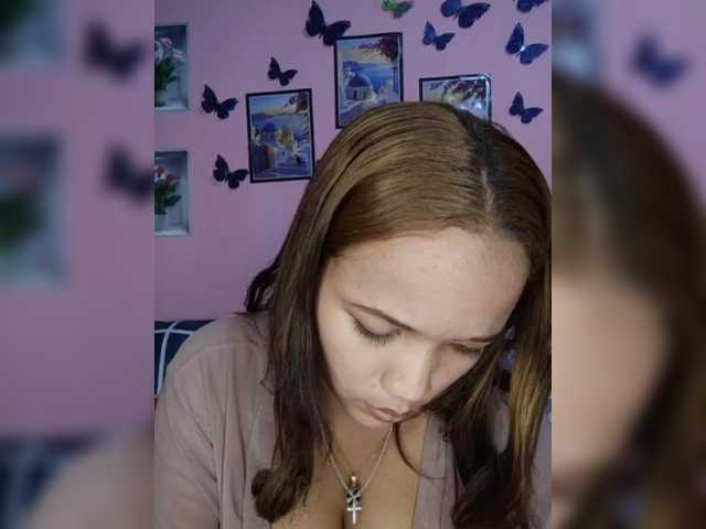Valentina22 — live female cam