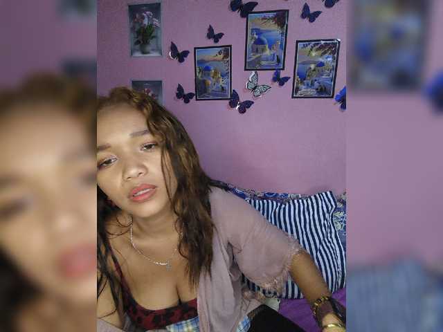 Vaninah live cam on BongaCams