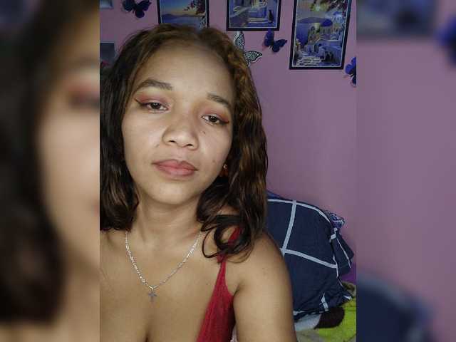 Vaninah live cam on BongaCams