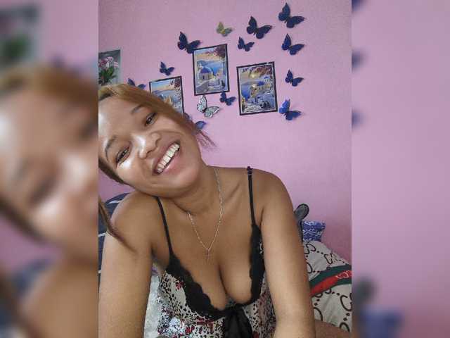 Vaninah live cam on BongaCams