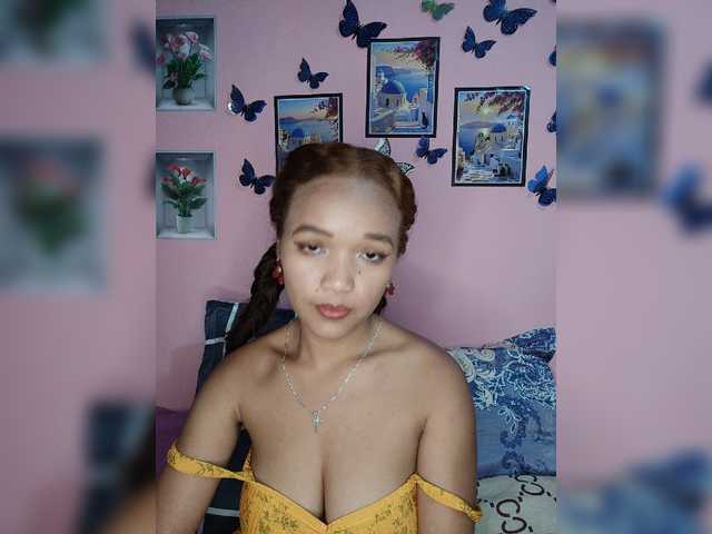 Vaninah live cam on BongaCams