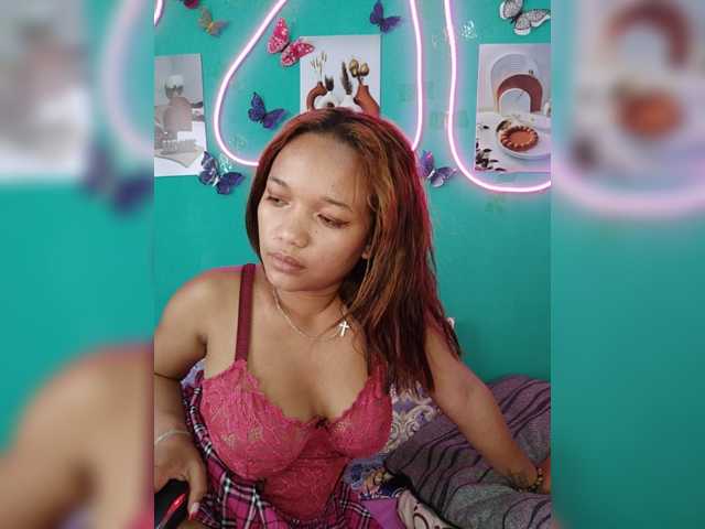 Vaninah live cam on BongaCams