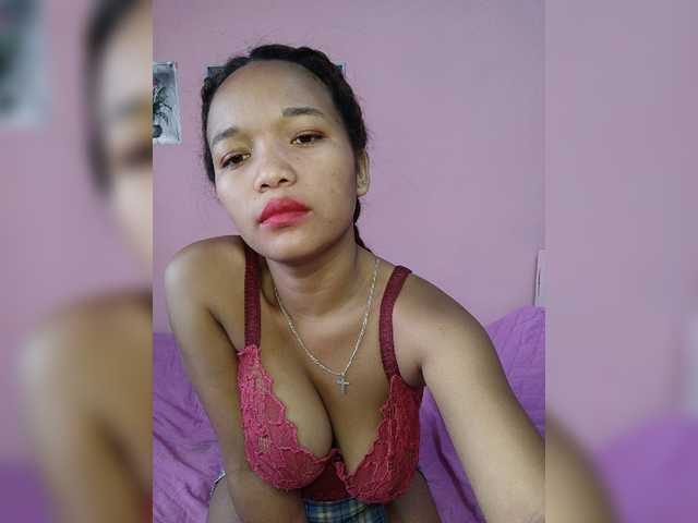 Vaninah live cam on BongaCams