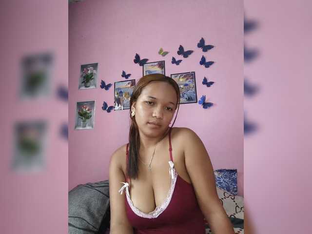Vaninah live cam on BongaCams