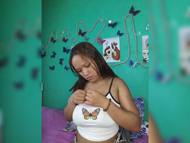 Vaninah live cam on BongaCams