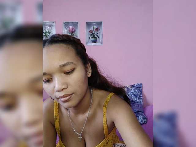 Vaninah live cam on BongaCams