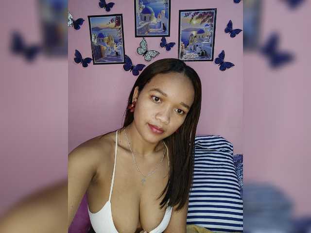 Vaninah live cam on BongaCams
