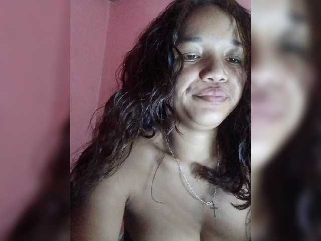 Vaninah live cam on BongaCams