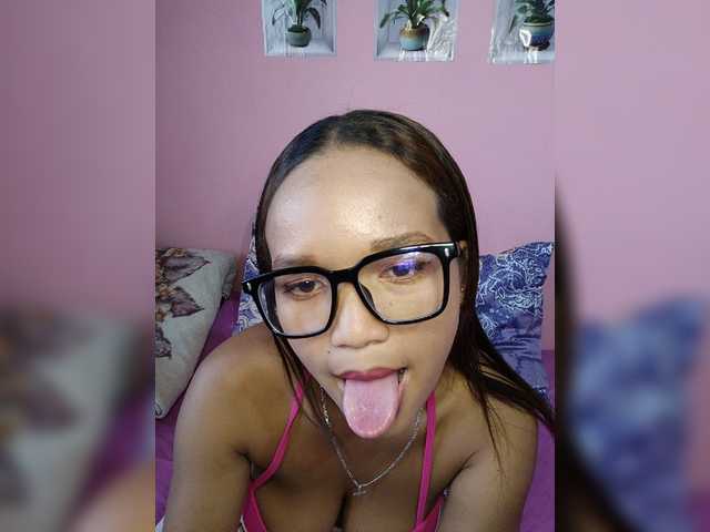 Vaninah live cam on BongaCams