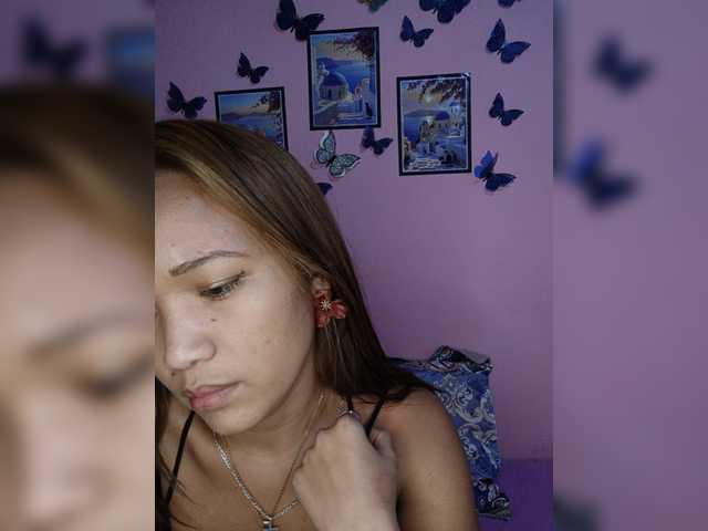 Vaninah live cam on BongaCams
