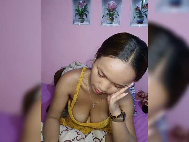 Vaninah live cam on BongaCams