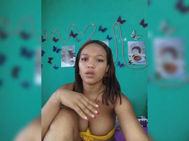 Vaninah live cam on BongaCams