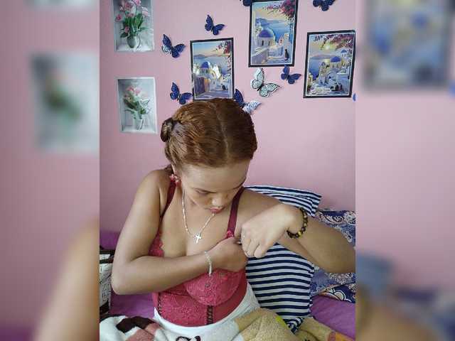 Vaninah live cam on BongaCams