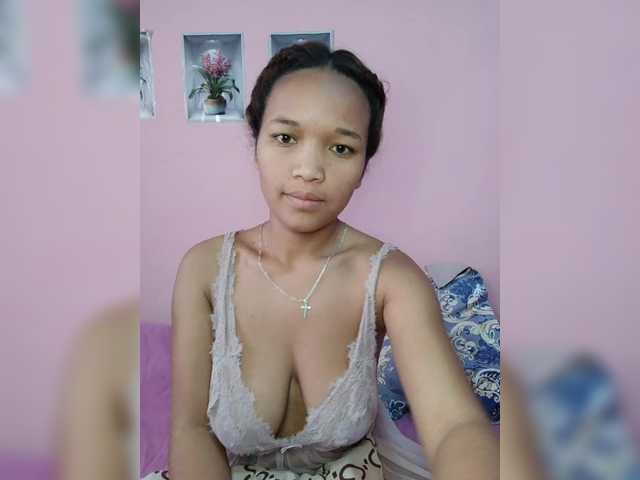 Vaninah live cam on BongaCams