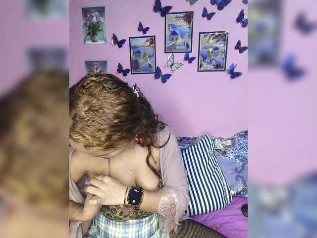 Vaninah live cam on BongaCams