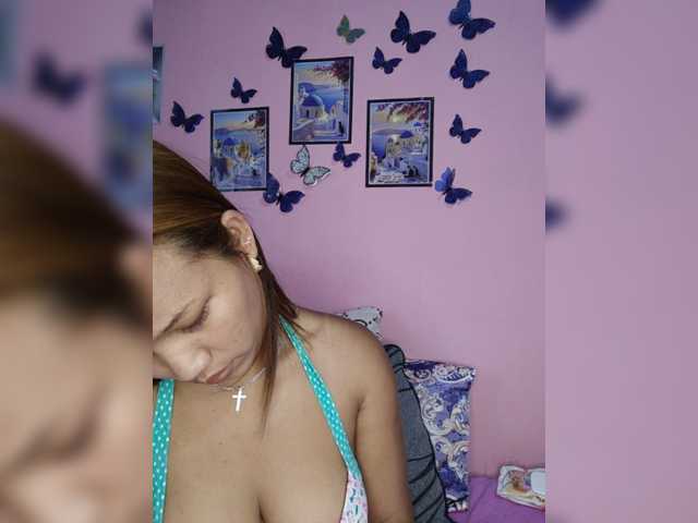 Vaninah live cam on BongaCams