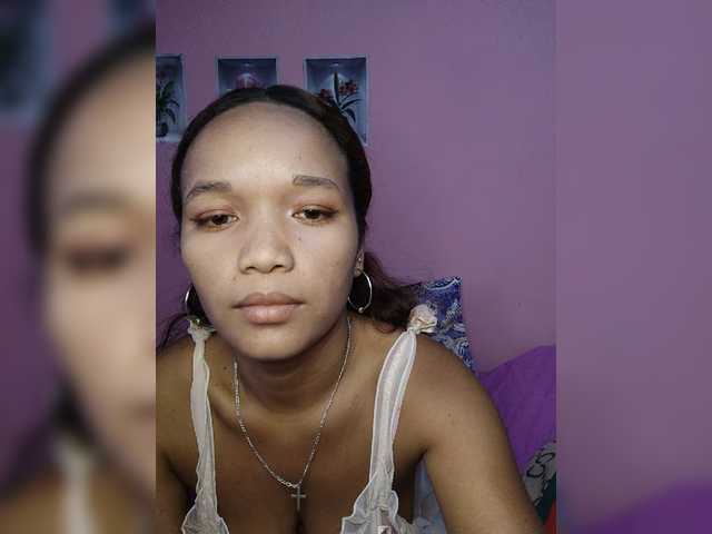 Vaninah live cam on BongaCams