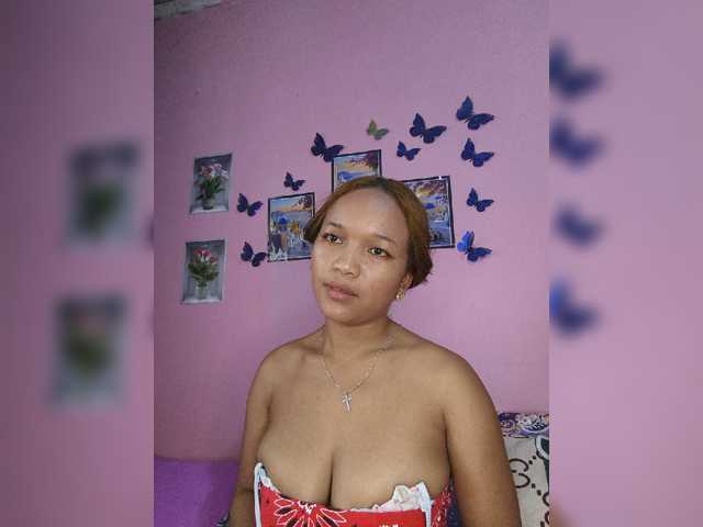 Vaninah live cam on BongaCams