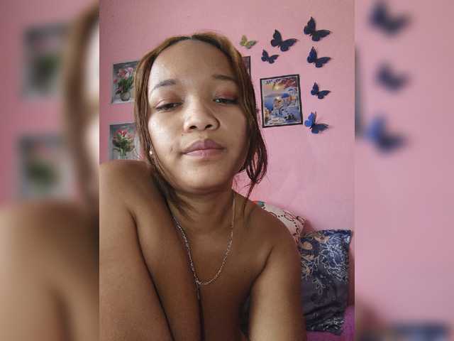 Vaninah live cam on BongaCams