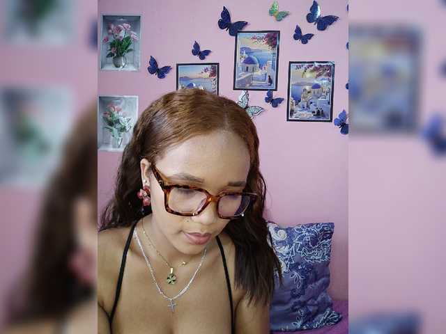Vaninah live cam on BongaCams