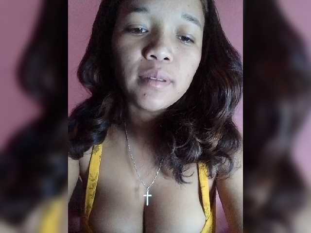 Vaninah live cam on BongaCams